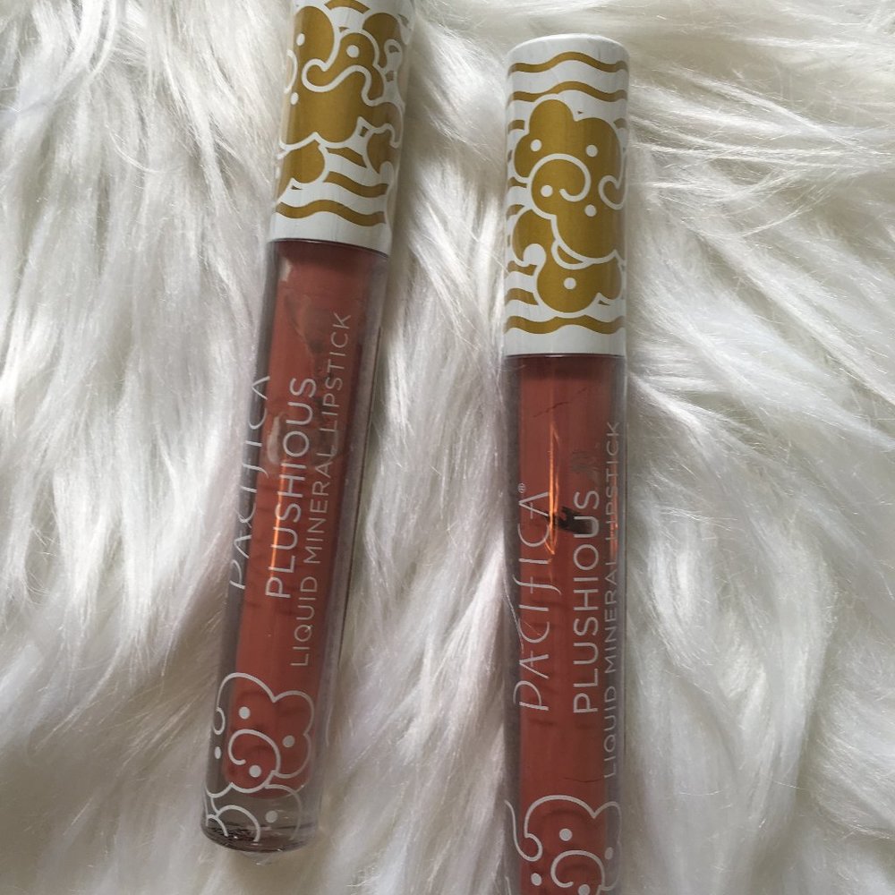 Pacifica Plushious Lipstick 'Aura' Bundle of 2